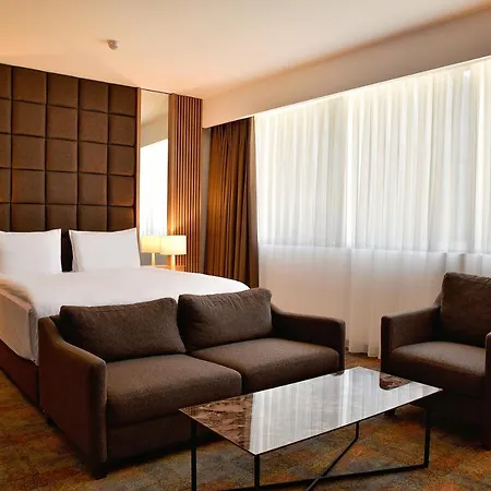 Grand Sapphire 4*