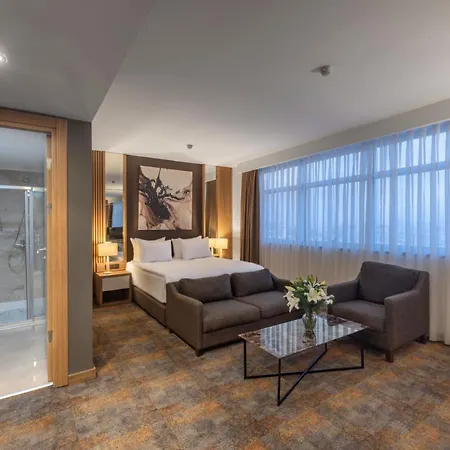 Grand Sapphire Hotel 4*