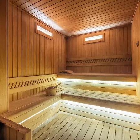 Hotel Grand Sapphire