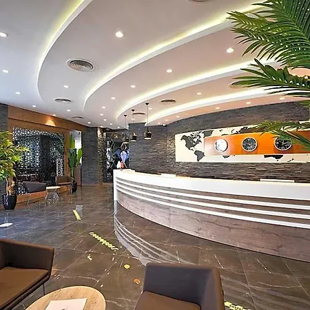 Grand Sapphire Hotel
