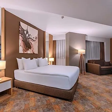 Grand Sapphire 파마구스타
