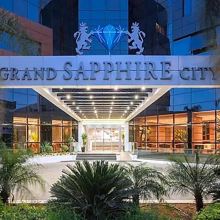 호텔 Grand Sapphire 파마구스타