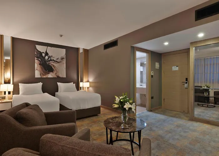 Grand Sapphire Hotel