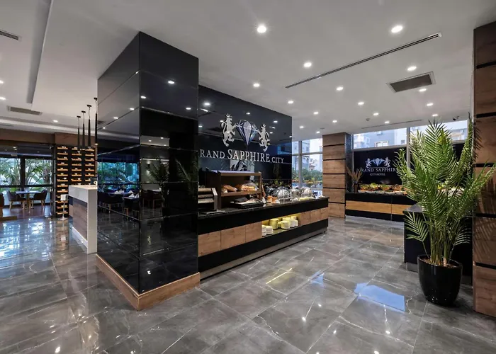 Grand Sapphire 4*